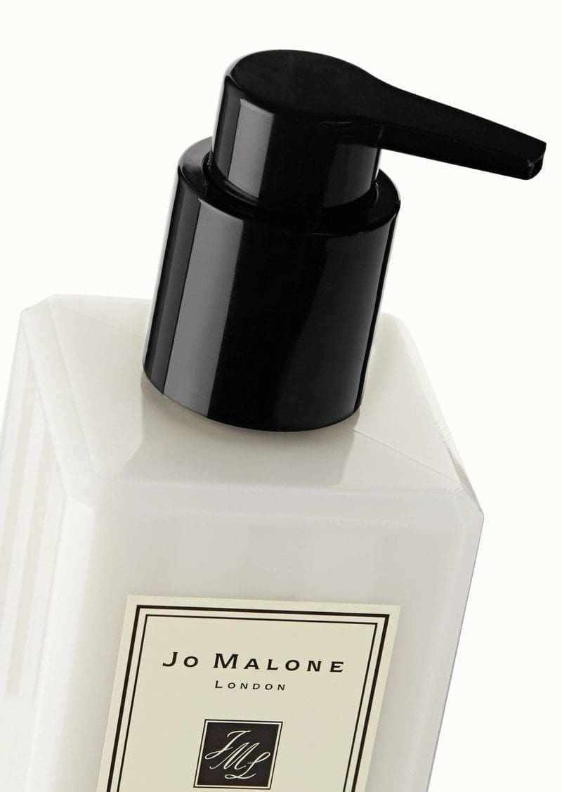 2930  JO MALONE wood sage and sea salt  body and hand lotion 250ml