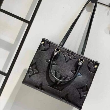 8046 LOUIS VUITTON Black Bag