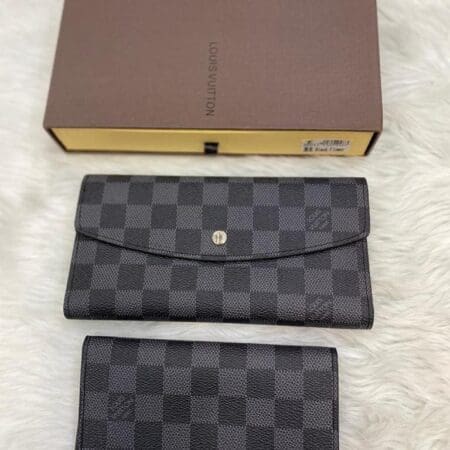 8098 Louis vuitton Black plaid wallet