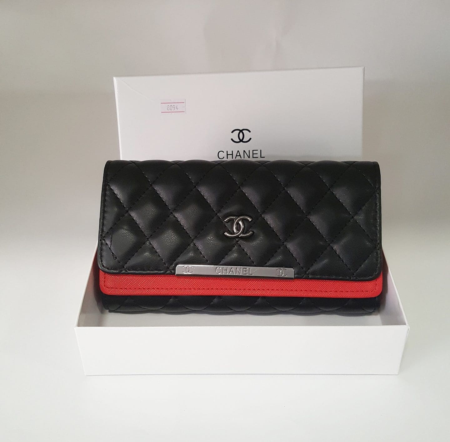 8094 CHANEL Black / Red wallet