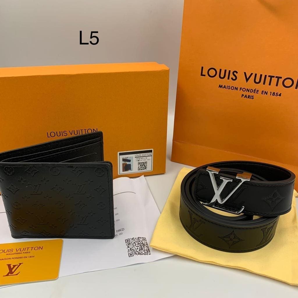 8171 LOUIS VUITTON Belt and wallet