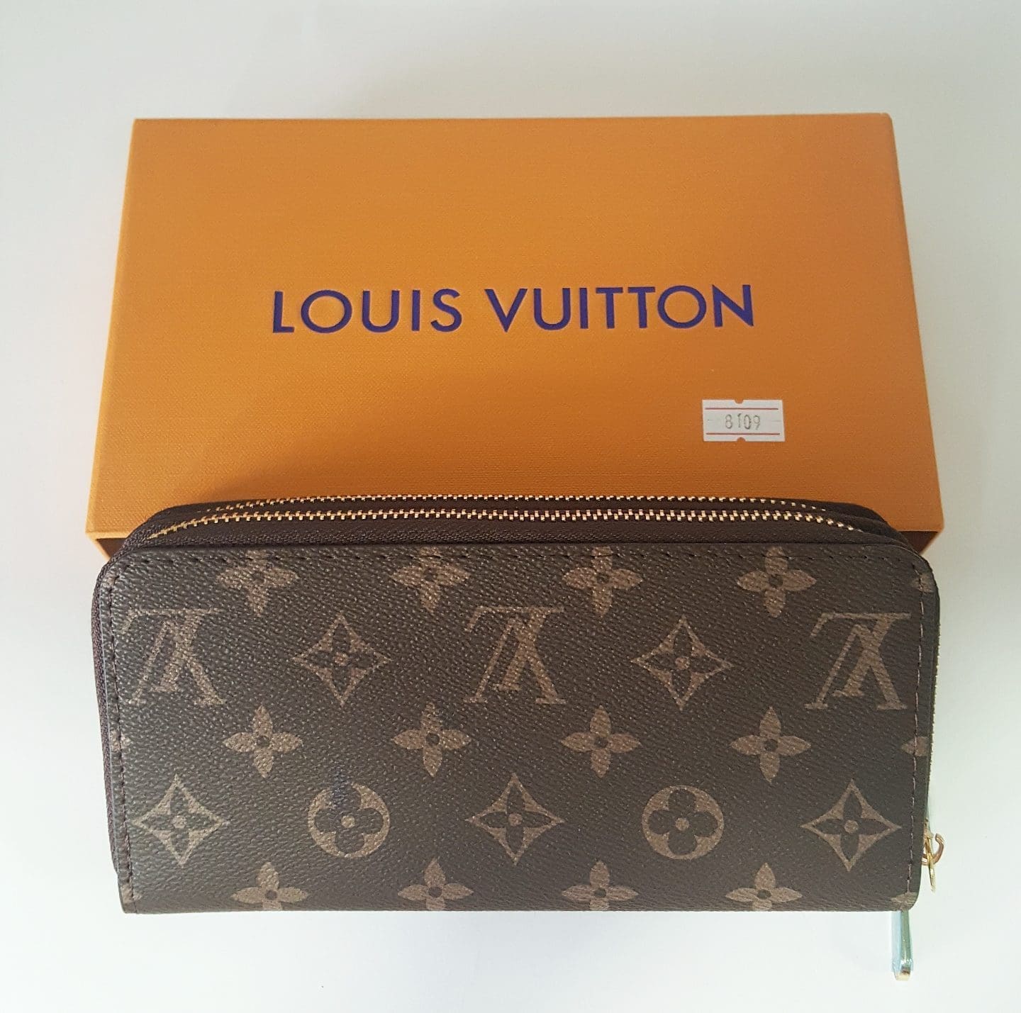 8109 Louis vuitton monogram wallet