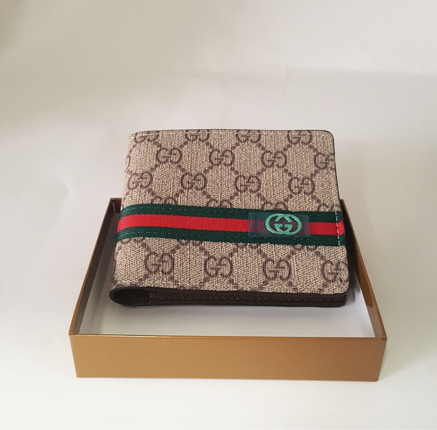 8136 GUCCI large apricot wallet