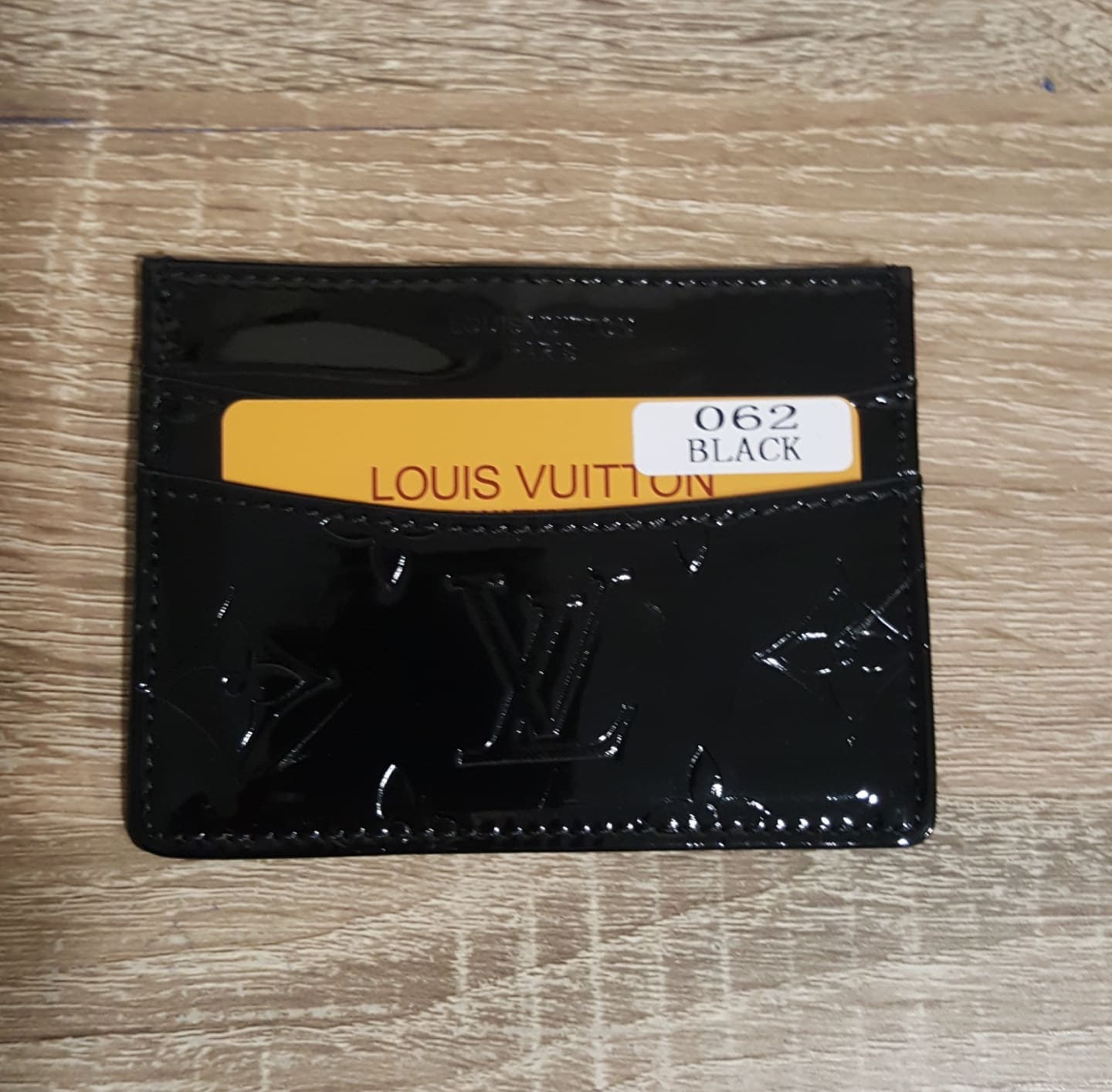 8306 Louis vuitton Card holder Black