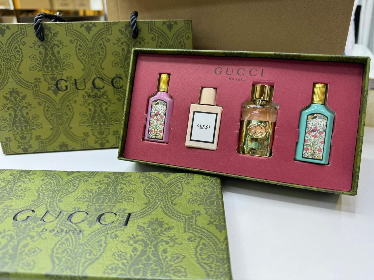 3832 Gucci gift set 4X5ml