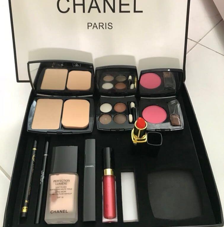 9398 BIG SET 9 pcs Makeup set 9 in 1