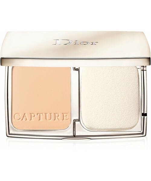 9679 Capture Totale Compact – Shade 020 Light Beige